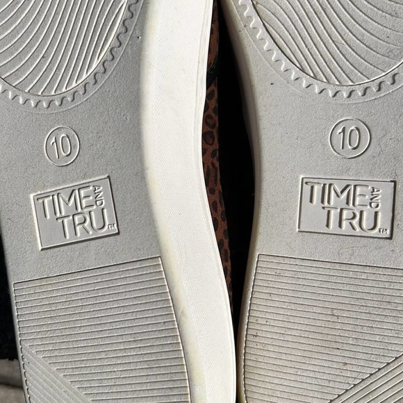 Memory Foam Casual Slip Ons - Picture 4 of 7